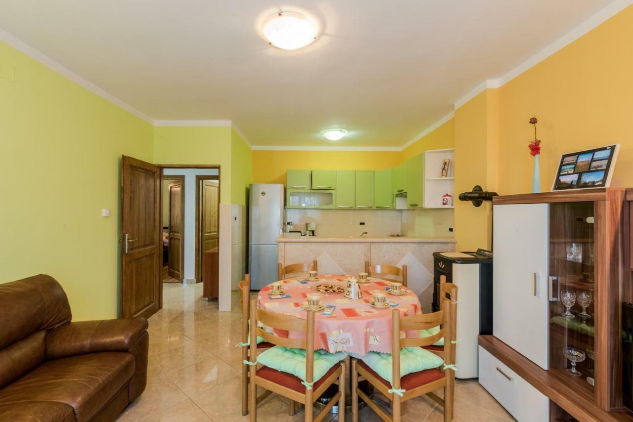 Appartement Victory Ravni Extérieur photo